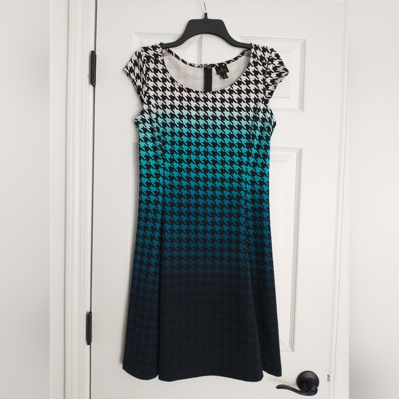 Worthington Houndstooth Dress - Picture 2 of 4